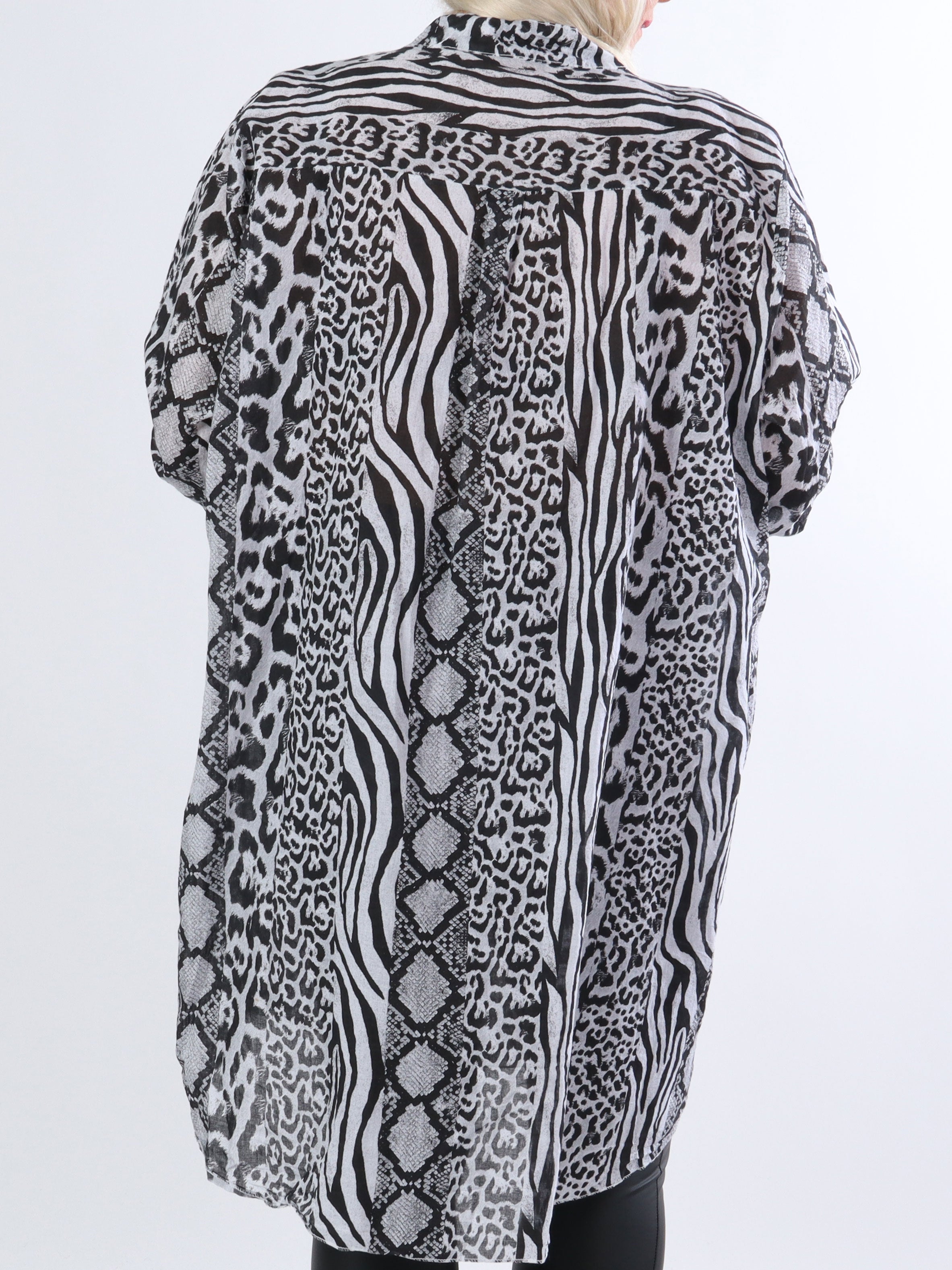 Berna Animal - Plus size skjorte i blandet dyreprint